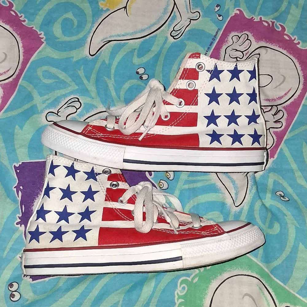 Converse youth size